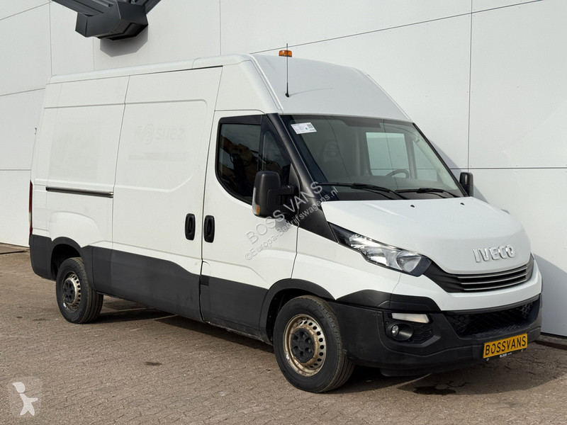 Furgoneta Iveco 35S14 2.3 352 L2H2 Airco Cruise...