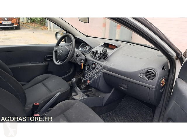 Коммерческий автомобиль
