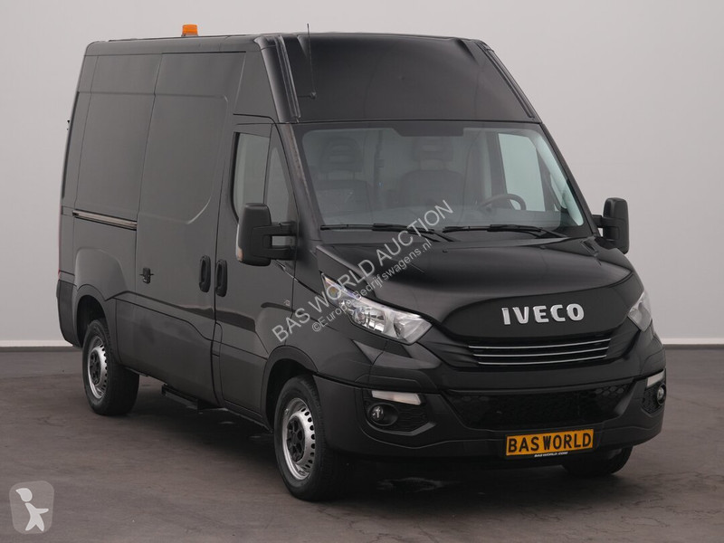 Bedrijfswagen Iveco 35S18