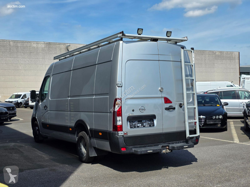 Furgoneta Opel movano