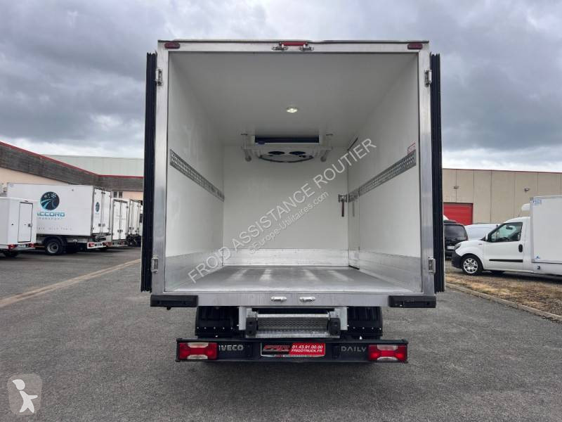 Коммерческий автомобиль Iveco 35C14