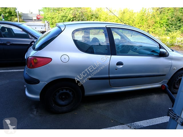 Коммерческий автомобиль Peugeot 208