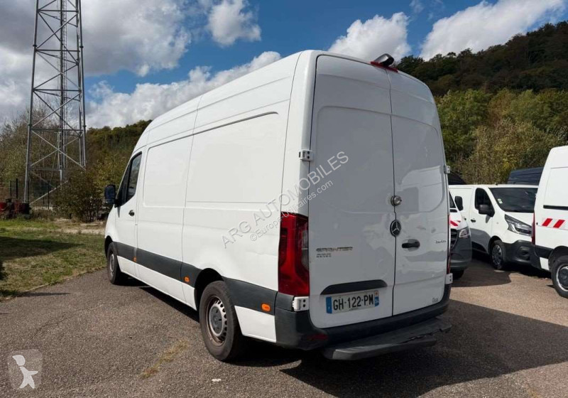 Коммерческий автомобиль Mercedes