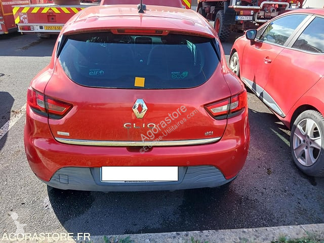 Коммерческий автомобиль