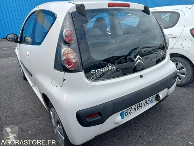 Коммерческий автомобиль