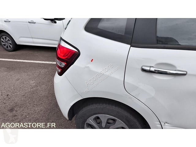 Коммерческий автомобиль