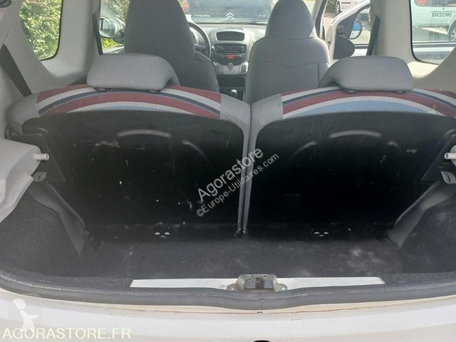 Коммерческий автомобиль