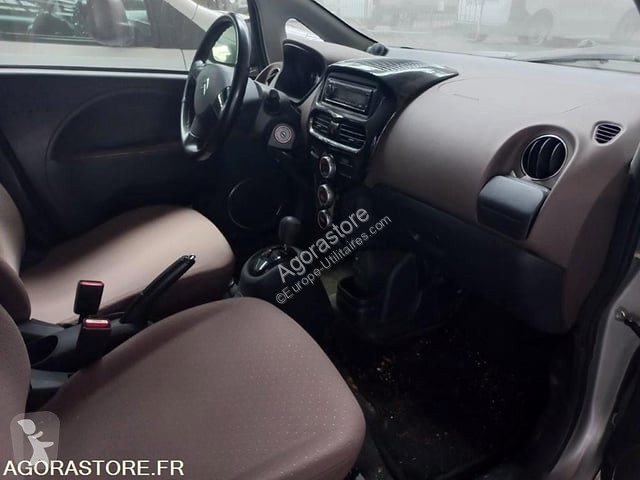 Коммерческий автомобиль