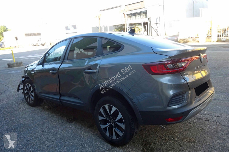 Коммерческий автомобиль Renault ARKANA 1,3 TCE...
