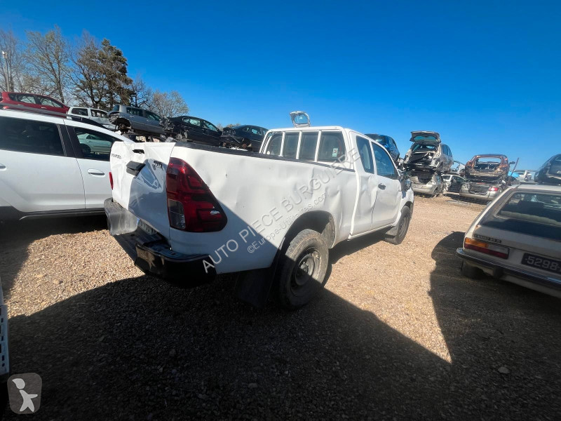 Коммерческий автомобиль Toyota Hilux 2.4 D-4D...
