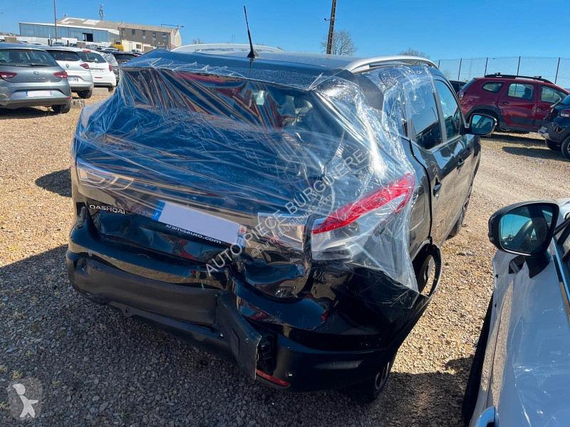 Коммерческий автомобиль Nissan Qashqaï 1.6i 163...