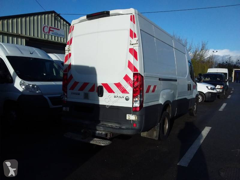 Furgoneta Iveco 35C15