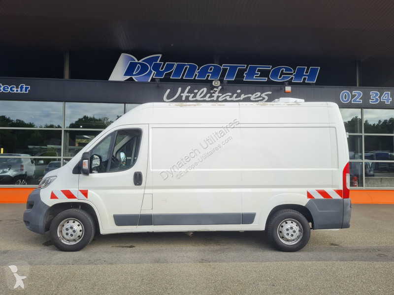 Furgoneta Citroën JUMPER FG 35 L2H2 2.0 BLUEHDI...
