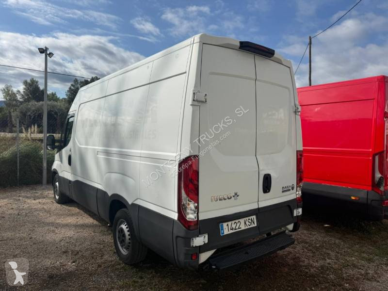 Furgoneta Iveco 35S16