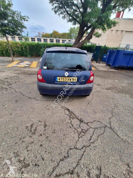 Veículo utilitário Renault clio2
