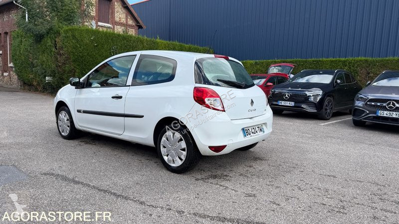 Veículo utilitário Renault CLIO
