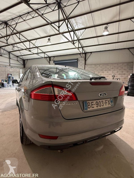 Veículo utilitário Ford MONDEO