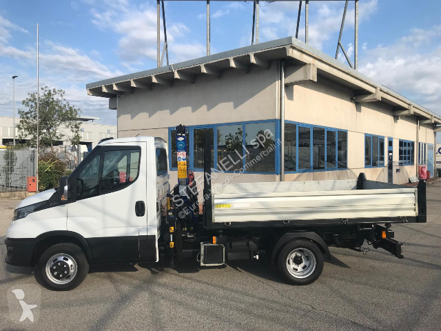 Véhicule utilitaire Iveco DAILY 35C14H Cassone...