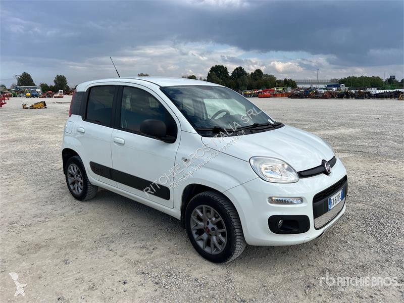Veículo utilitário Fiat Cargo Van