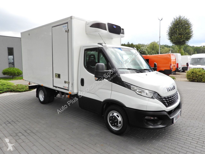 Veículo utilitário Iveco 35C14 DAILY