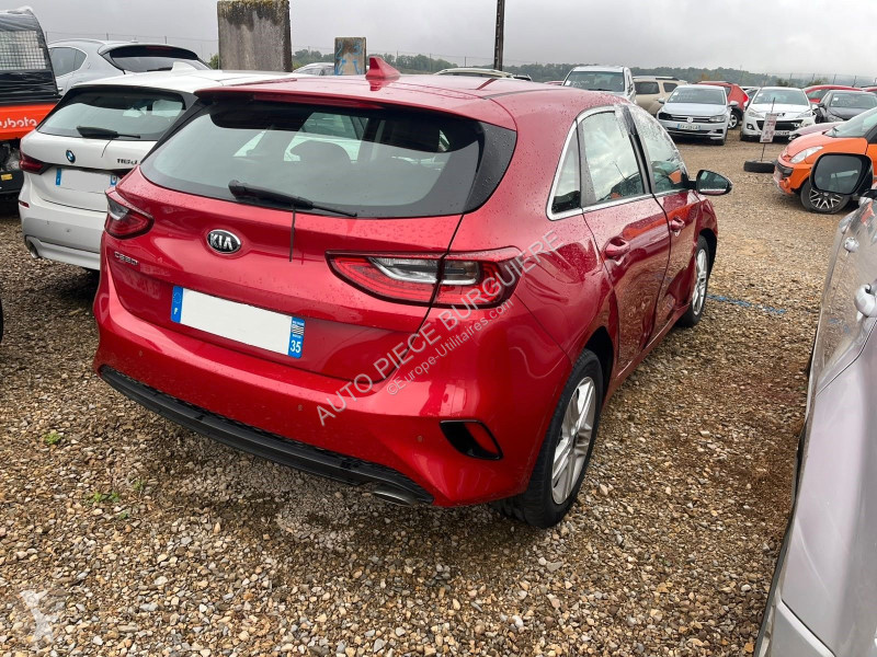 Veículo utilitário KIA Ceed 1.0 t-GDi 120...