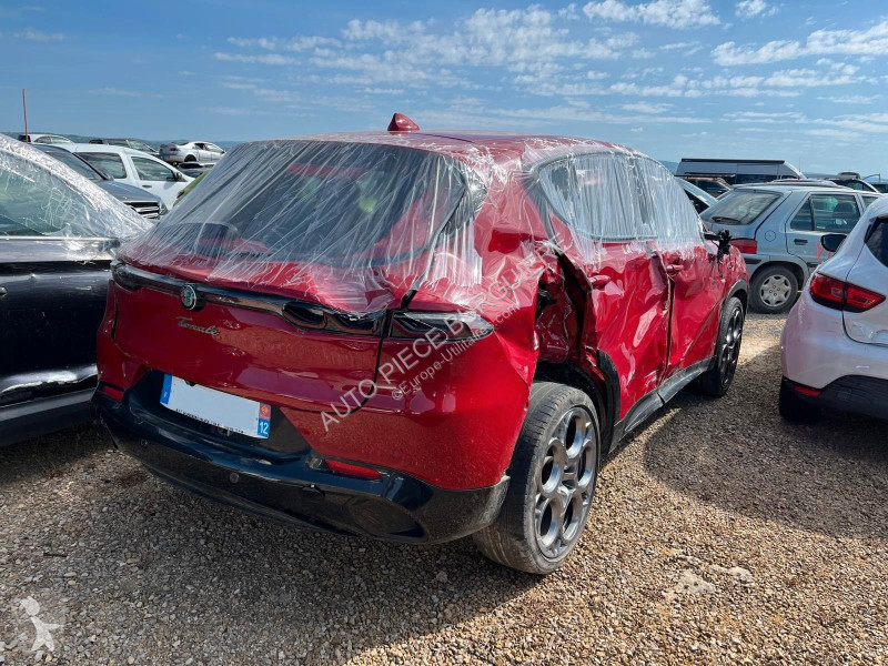 Veículo utilitário Alfa-Roméo 1.5 mHEV 160...