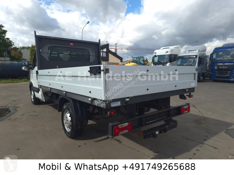 Véhicule utilitaire Iveco 35S13