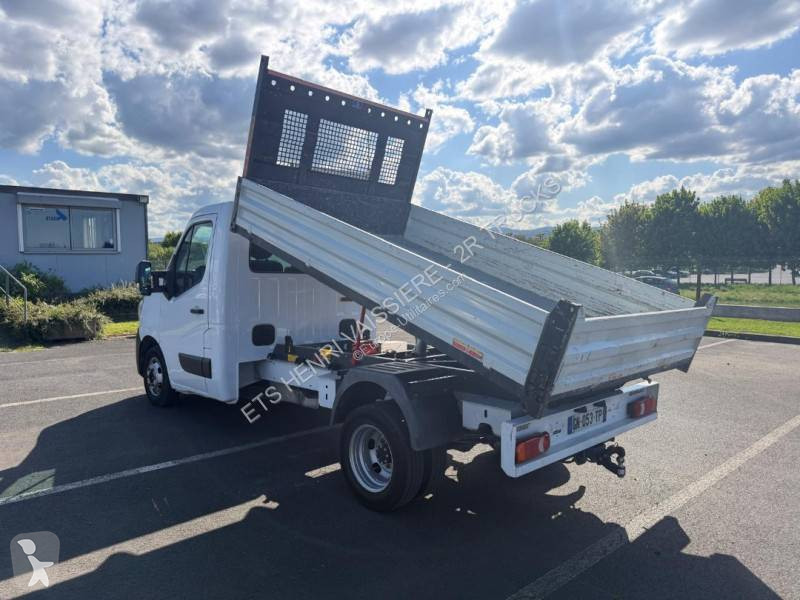 Véhicule utilitaire Renault 145 DCI