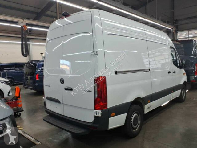 Autoutilitară Mercedes Sprinter 317...