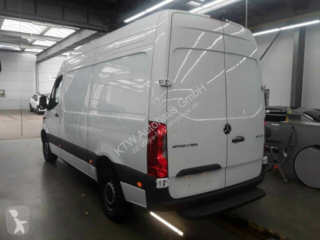 Autoutilitară Mercedes Sprinter 317...