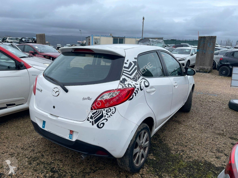 Užitkové vozidlo Mazda 2 1.3 MZR 75 Elegance /...