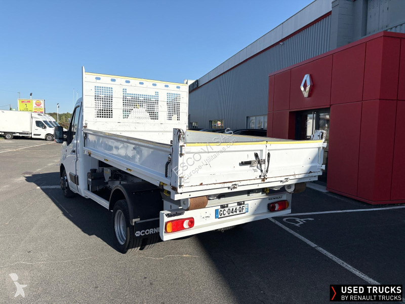 Véhicule utilitaire Renault 145 DCI