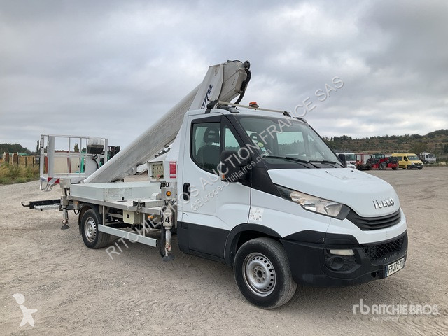 Véhicule utilitaire Iveco  35-120