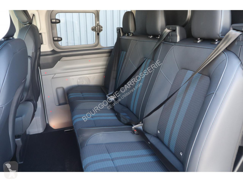 Véhicule utilitaire Ford