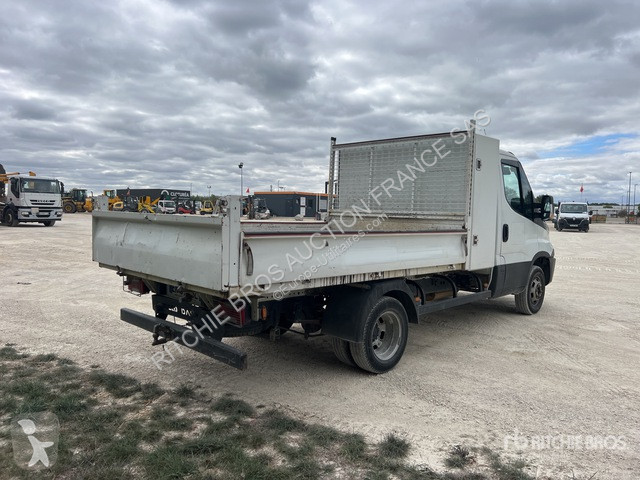 Véhicule utilitaire Iveco 35-120