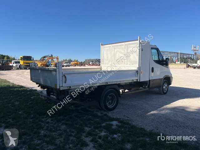 Véhicule utilitaire Iveco 35-120