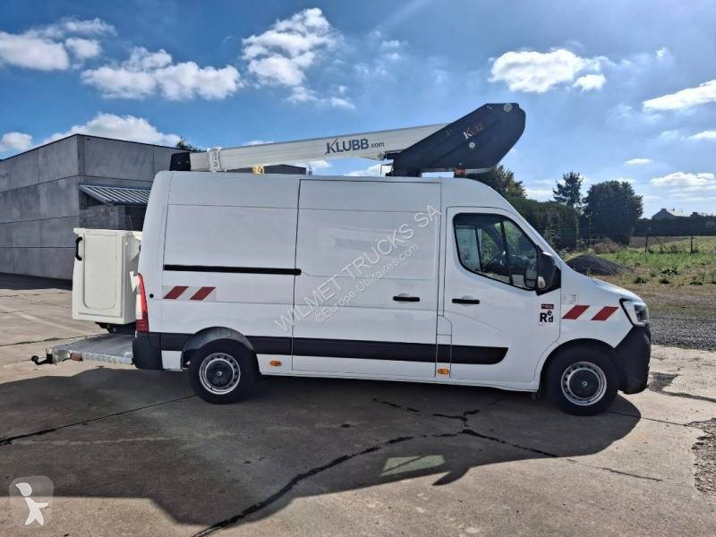 Véhicule utilitaire Renault 2.3 DCI 145