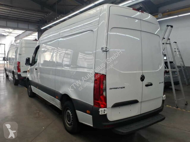 Užitkové vozidlo Mercedes Sprinter 317...