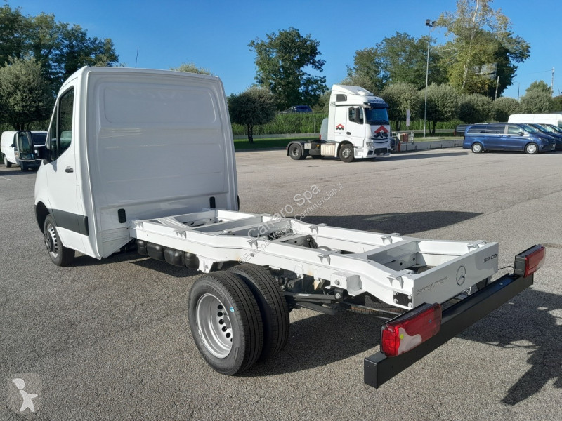 Véhicule utilitaire Mercedes Telaio Traz. Post
