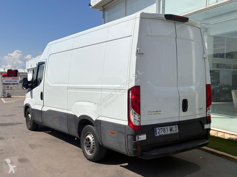 Коммерческий автомобиль Iveco  35S16 V 12m3