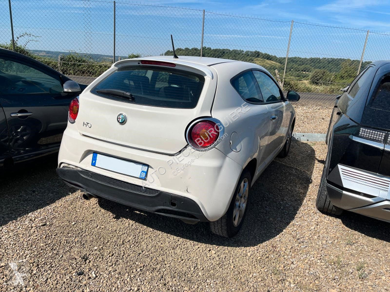 Véhicule utilitaire Alfa-Roméo 1.3 JTDm 95...