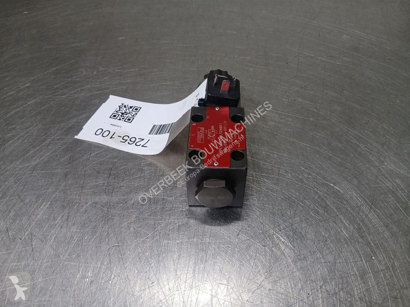 Véhicule utilitaire Argo Hytos...