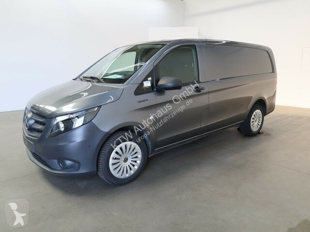 Véhicule utilitaire Mercedes eVito 111...