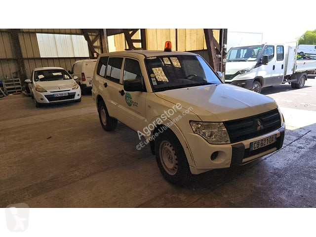 Véhicule utilitaire Mitsubishi PAJERO