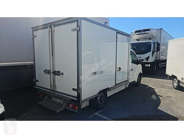 Véhicule utilitaire Renault TRAFIC