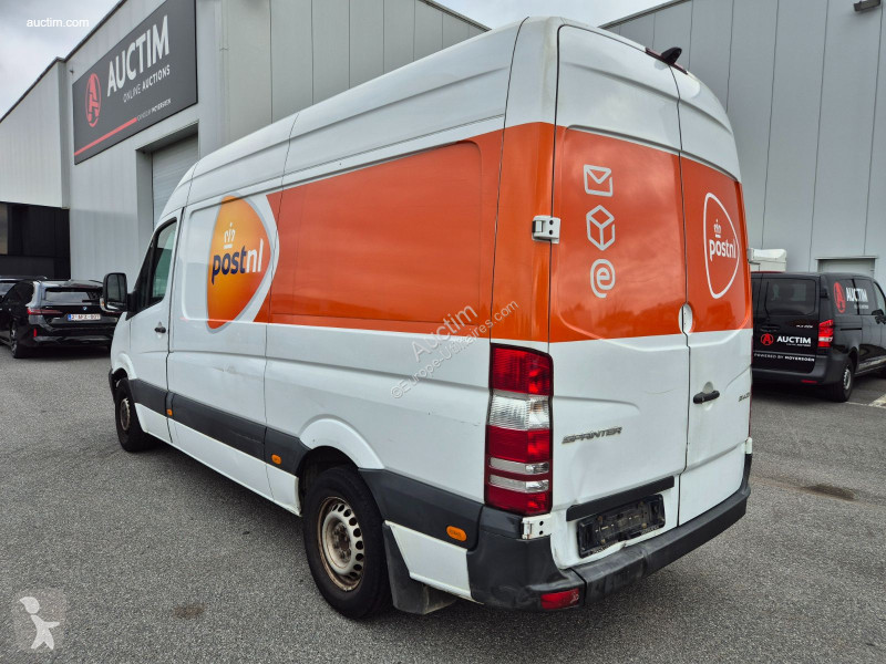 Véhicule utilitaire Mercedes sprinter