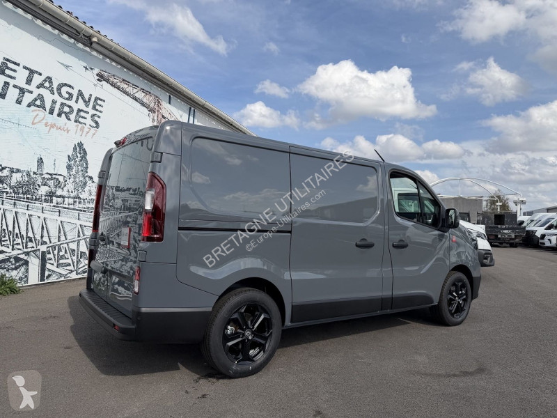 Furgoneta Renault TRAFIC III FG L1H1 3T 2.0...