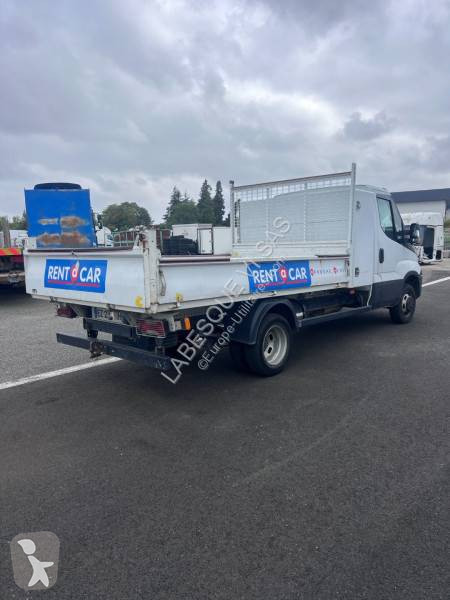 Véhicule utilitaire Iveco 35C14