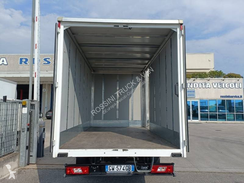 Veicolo commerciale Ford 130