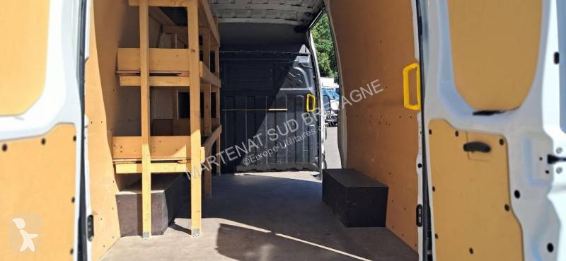 Veicolo commerciale Iveco 35S16